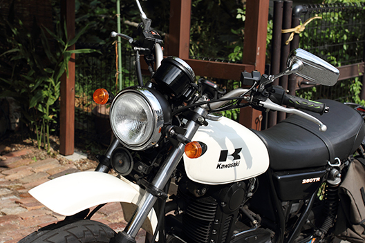 250TR ウィンカー交換