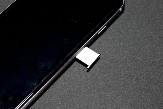 iPhone simフリー